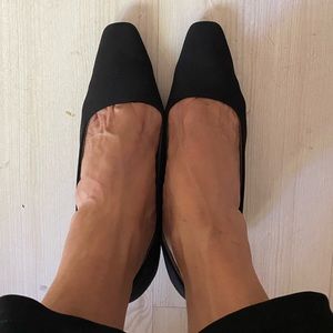 Black fabric Aerosoles pumps. Size 8 1/2.